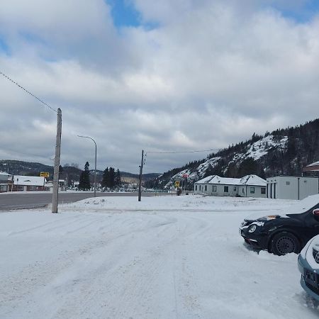 Sunset Motel Schreiber Екстериор снимка